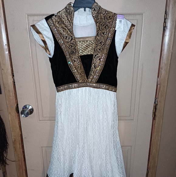 Indian bride wear - Picture 1 of 13